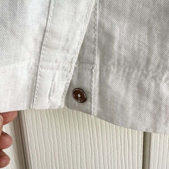 Chico’s White Button Front Shirt Size 2 Roll Tab Sleeves Utility Top - Picture 9 of 10